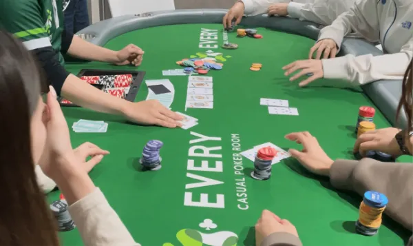 CASUAL POKER ROOM EVERY 五反田の公式HP掲載写真