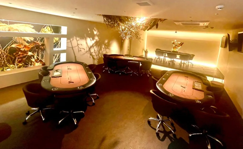 SECOND NUTSの店内全景