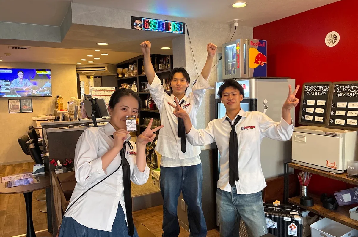 BACKDOOR石橋阪大前店の店内・ゲームの様子