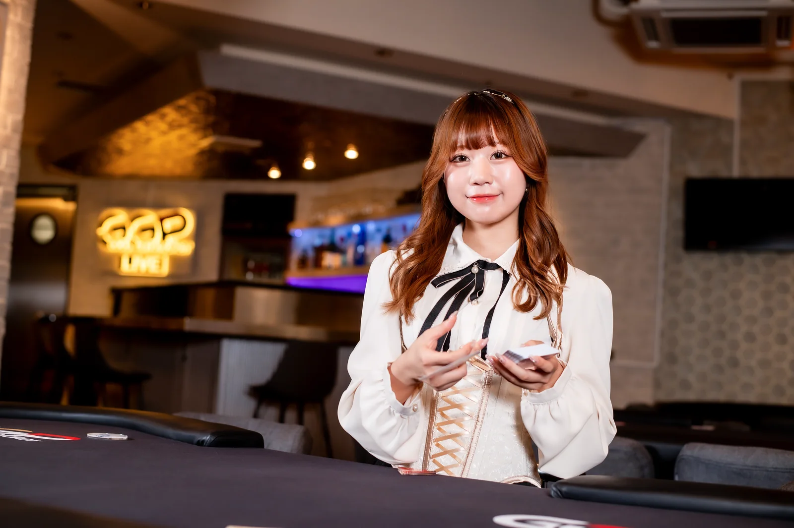 GGPL新宿店内のディーリング風景