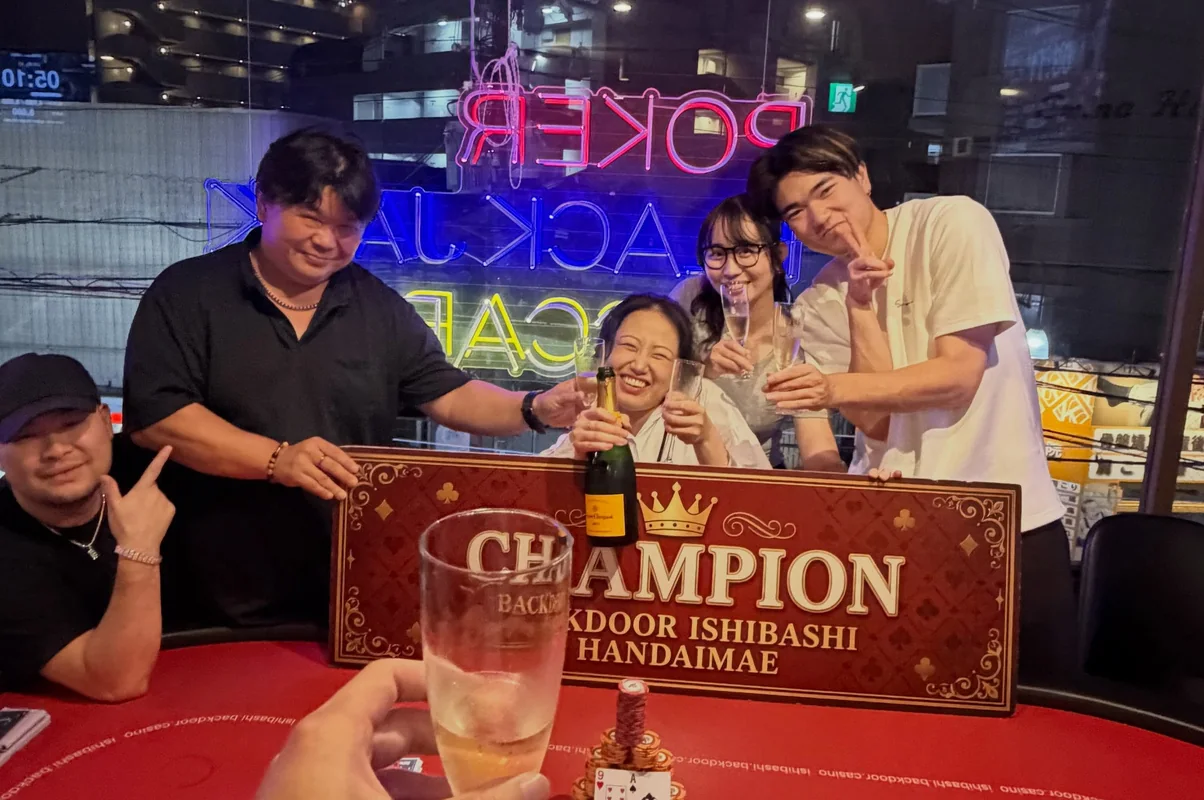 BACKDOOR石橋阪大前店の店内・ゲームの様子