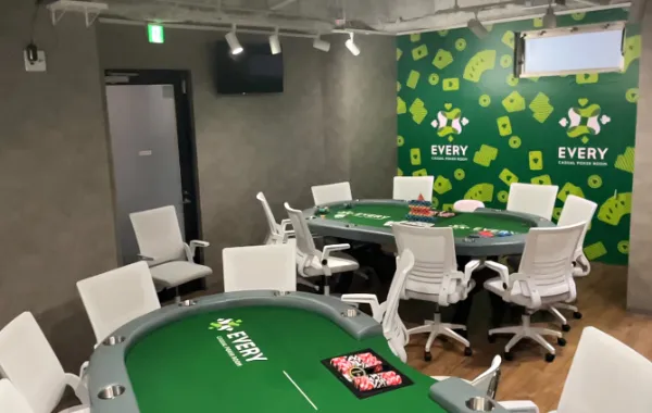 CASUAL POKER ROOM EVERY 五反田の公式HP掲載写真